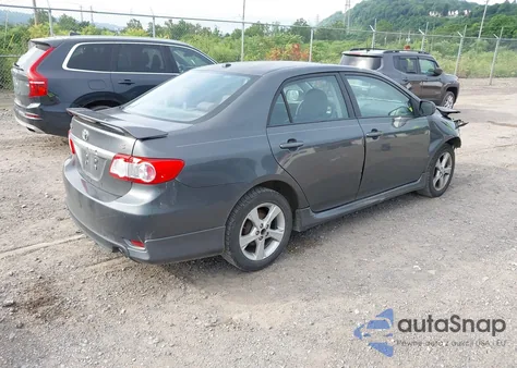 2011 Toyota Corolla S z USA, uszkodzony, nr VIN 2T1BU4EE1BC679049